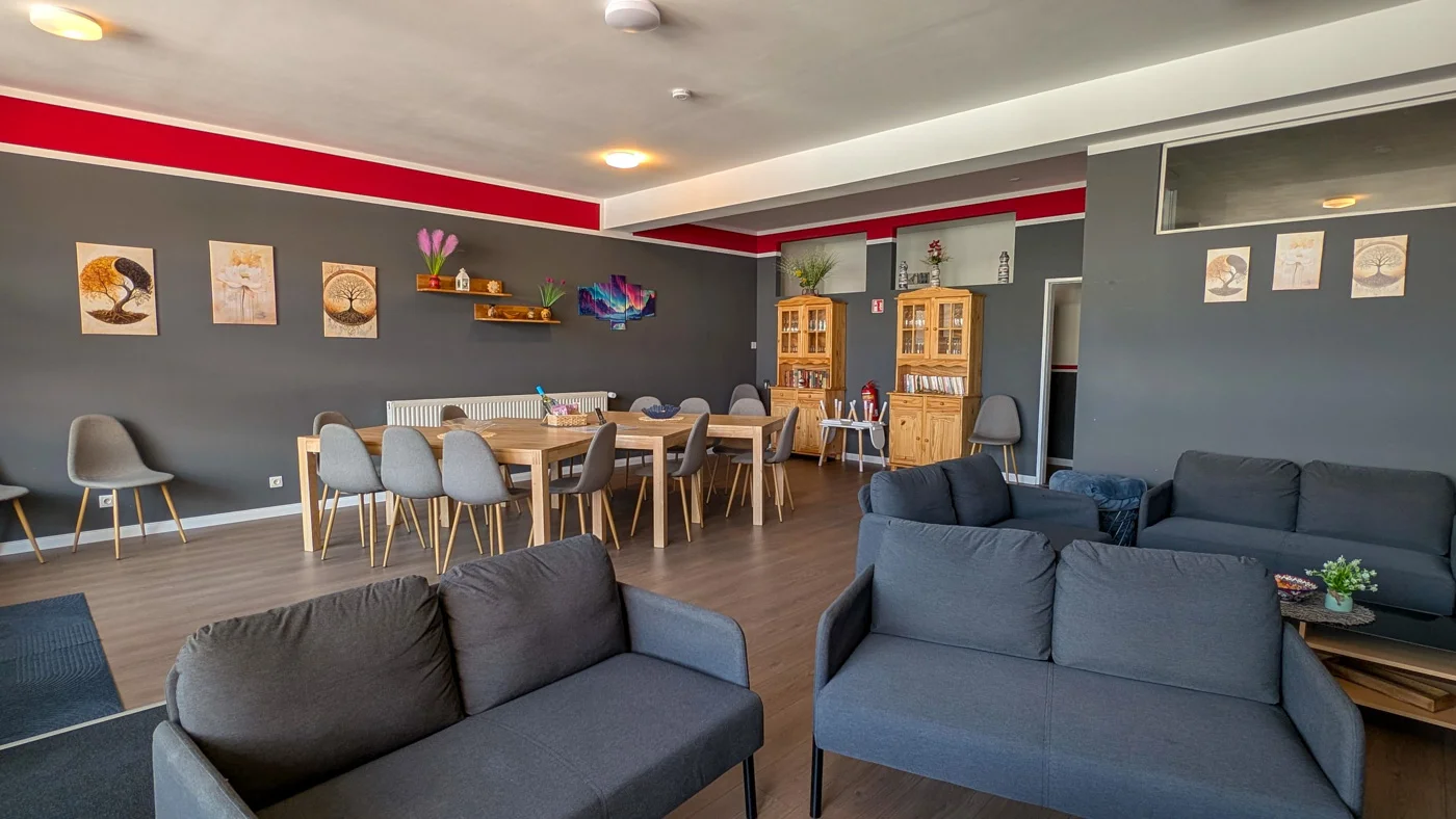 Hostel-Style